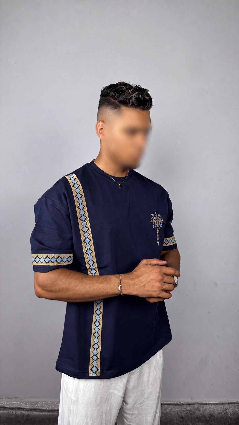 Atlas Elite T-Shirt Black – Front render