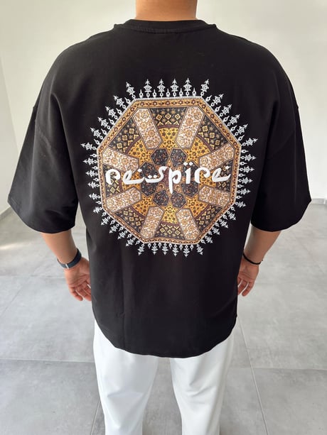 Atlas Mosaic T-Shirt Black – Front view