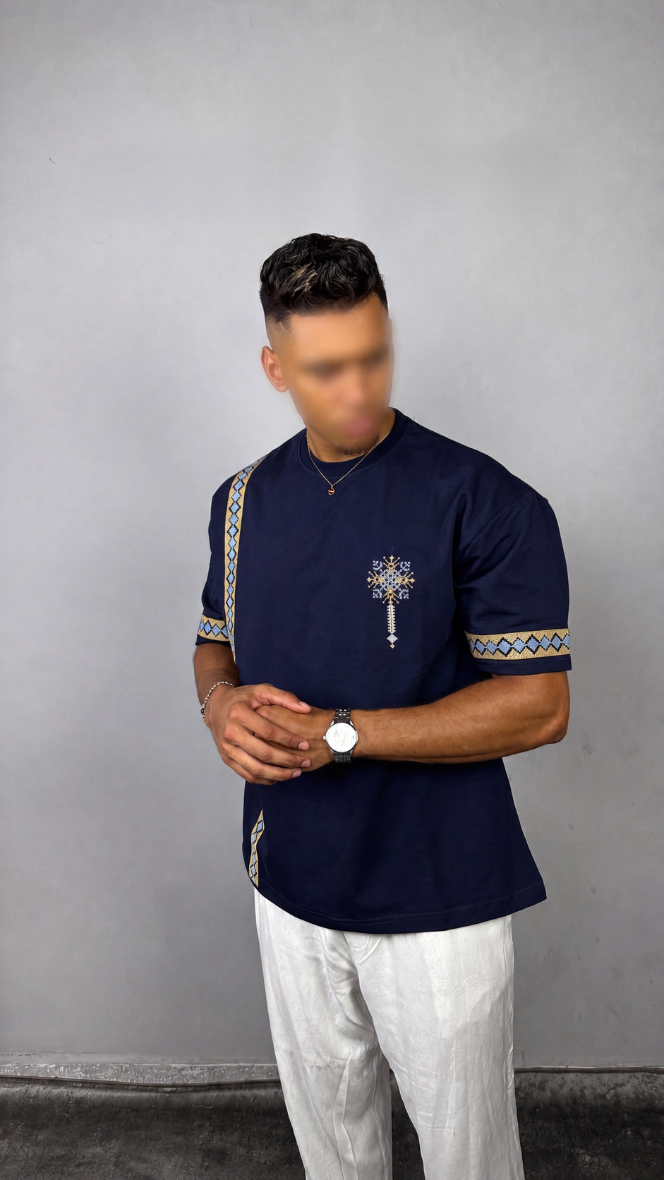Atlas Elite T-Shirt Black – Front on model
