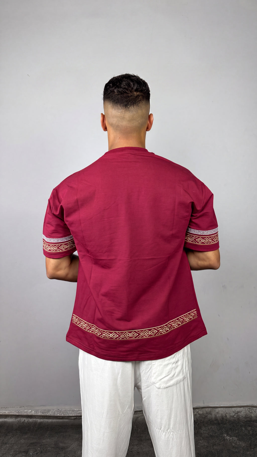 Iconic T-Shirt Burgundy – Back view