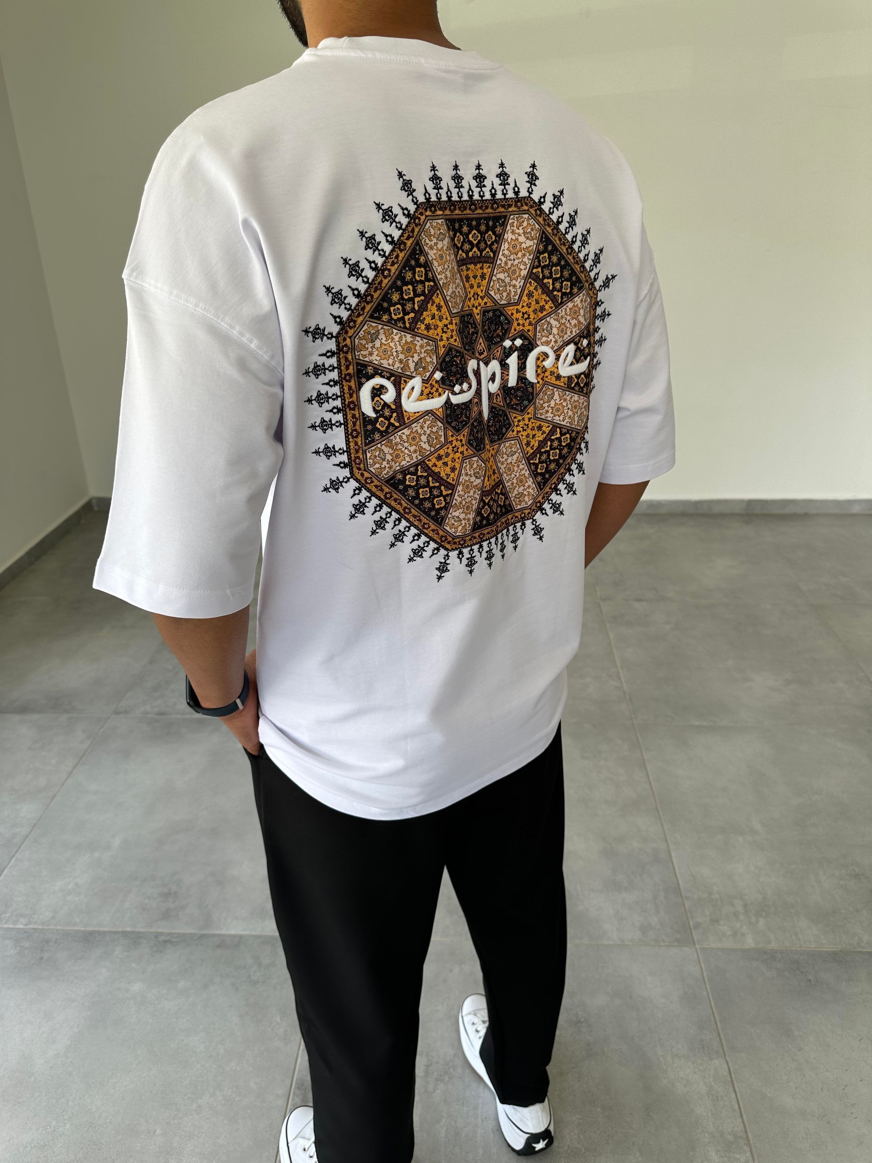 Atlas Mosaic T-Shirt White – Back close-up